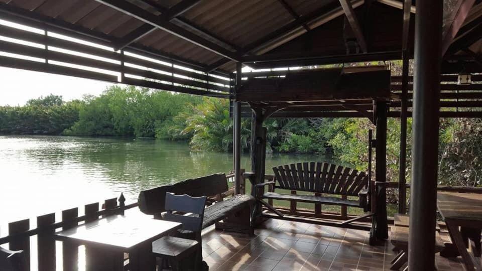 Pop Riverside Trat Exterior foto