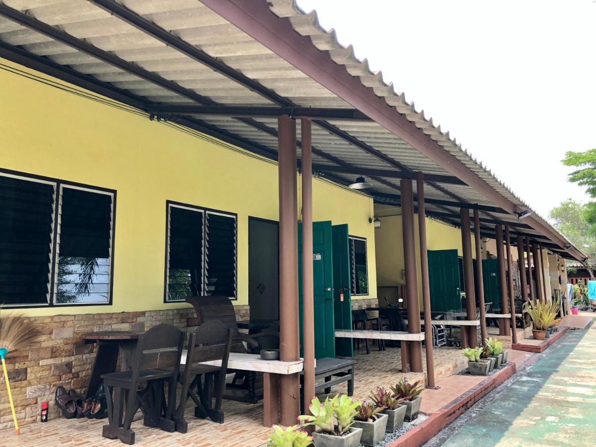 Pop Riverside Trat Exterior foto